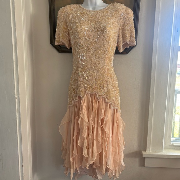 Lillie Rubin Dresses & Skirts - Vintage Lillie Rubin 100% Silk Peach Beaded Dress